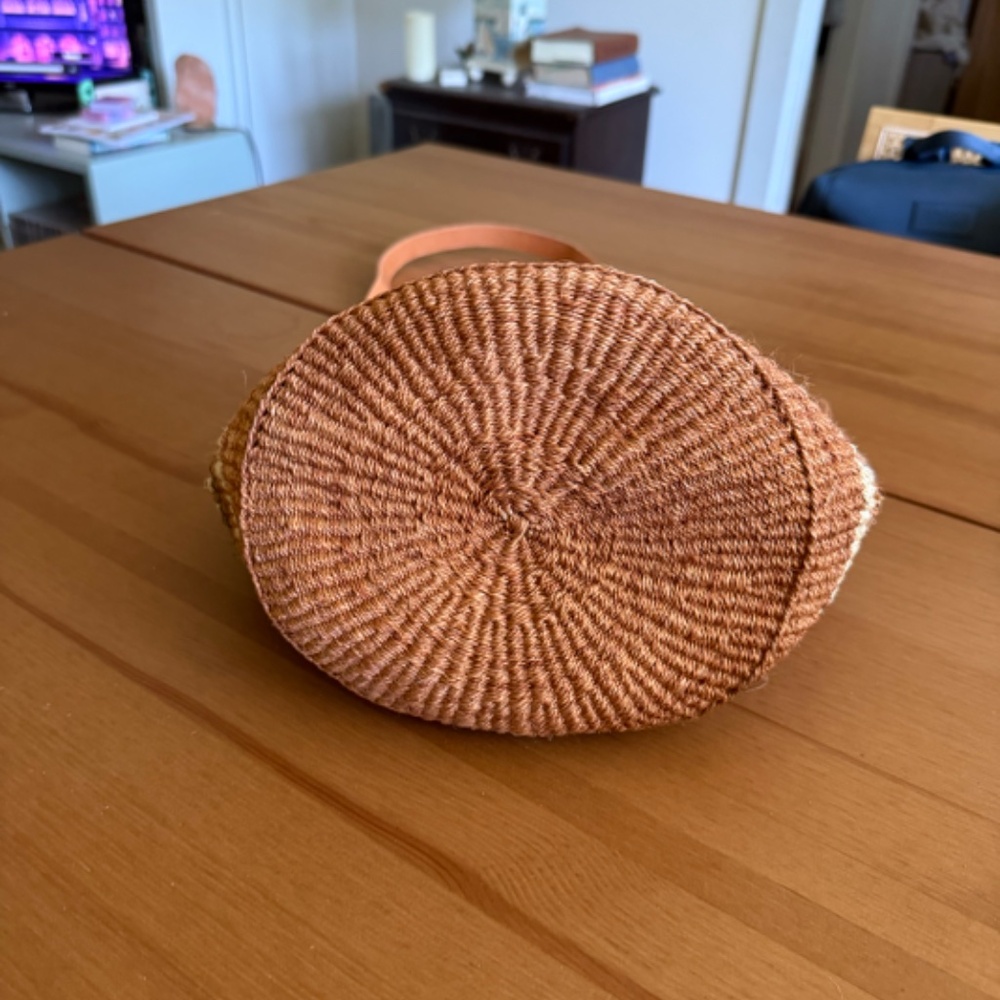 Jenna Bee Small Geometric Sisal Basket Bag - Picture 3 of 4